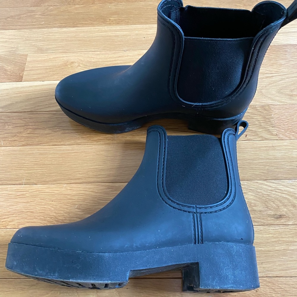 Jeffrey Campbell Rain-Storm Platform Chelsea Boot- Size 9